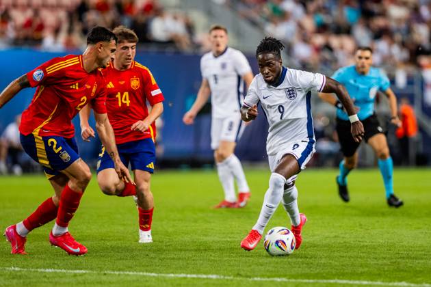 SPAIN U21, U 21 - ENGLAND U21 Marc Pubill of Spain and Jonathan Rowe of England during the UEFA European Under-21 Championship 2025 Quarterfinal football match between Spain U21 and England U21. Stadium City Arena, Trnava, Slovakia, June 21, 2025. Photo by Branislav Racko Copyright: xx 080A2022
