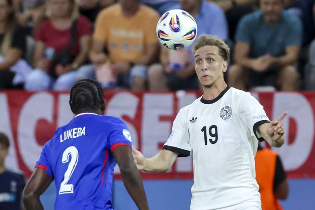 Castello Lukeba France and Nelson Weiper Germany battle for the ball, UEFA European Under 21 Championship 2025 Semi Final, Germany v France, Koöice futbalova arà na on June 25, 2025 in Koöice, Slovakia Photo by Marco Steinbrenner DeFodi Images Castello Lukeba France and Nelson Weiper Germany battle for the ball, UEFA European Under 21 Championship 2025 Semi Final, Germany v France, Koöice futbalova ará na, June 25, 2025 in Koöice, Slovakia Photo by Marco Steinbrenner DeFodi Images