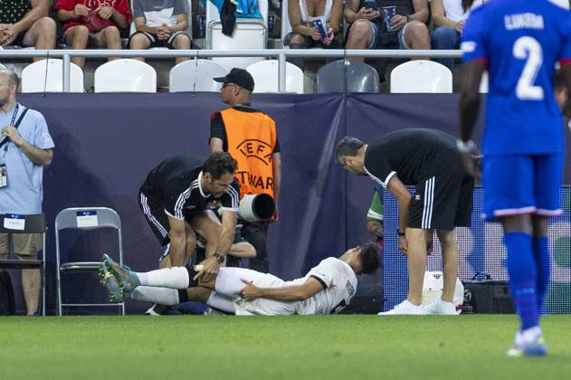 UEFA U21 European Championship, semi-final Germany France 25 06 2025 Max Rosenfelder Germany, 5 has to be substituted due to injury during the UEFA U21 European Championship semi-final match Germany France, on 25 06 2025, Kosice Football Arena, Kosice, Slovakia Copyright: xBEAUTIFULxSPORTS Meuselx