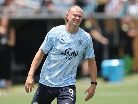 Orlando, USA, 26th June 2025. Erling Haaland of Manchester City warms up during the Juventus vs Manchester City FIFA Club World Cup match at Camping World Stadium, Orlando. Picture credit should read: David Klein Sportimage EDITORIAL USE ONLY. No use with unauthorised audio, video, data, fixture lists, club league logos or live services. Online in-match use limited to 120 images, no video emulation. No use in betting, games or single club league player publications. SPI_021_DK_Juventus_Man_City SPI-3993-0020