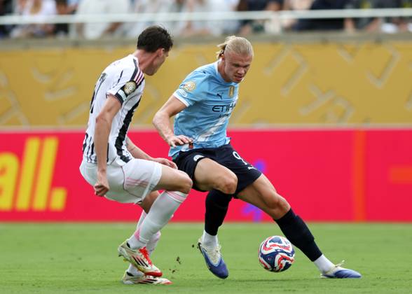 Orlando, USA, 26th June 2025. Erling Haaland of Manchester City during the Juventus vs Manchester City FIFA Club World Cup match at Camping World Stadium, Orlando. Picture credit should read: David Klein Sportimage EDITORIAL USE ONLY. No use with unauthorised audio, video, data, fixture lists, club league logos or live services. Online in-match use limited to 120 images, no video emulation. No use in betting, games or single club league player publications. SPI_200_DK_Juventus_Man_City SPI-3993-0200