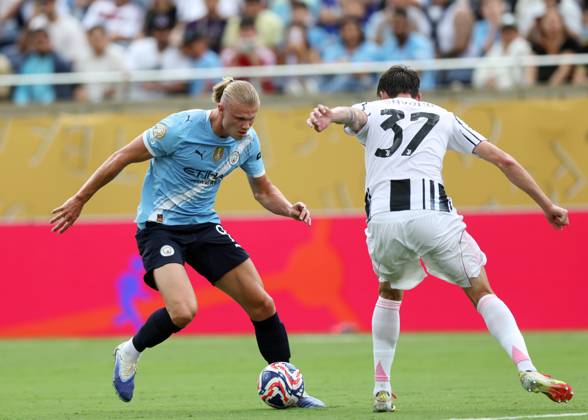 Orlando, USA, 26th June 2025. Erling Haaland of Manchester City during the Juventus vs Manchester City FIFA Club World Cup match at Camping World Stadium, Orlando. Picture credit should read: David Klein Sportimage EDITORIAL USE ONLY. No use with unauthorised audio, video, data, fixture lists, club league logos or live services. Online in-match use limited to 120 images, no video emulation. No use in betting, games or single club league player publications. SPI_201_DK_Juventus_Man_City SPI-3993-0201