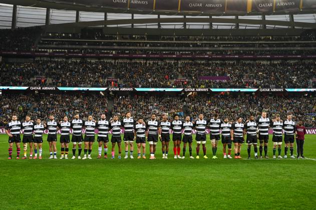 Qatar Airways Cup, DHL Stadium, Cape Town, South Africa 29 6 2025 South Africa vs Barbarians Barbarians FC during the national anthem Barbarians FC during the national anthem 29 6 2025  Copyright: x INPHO StevexHaagxSports Darrenx SvB_DDS_9161