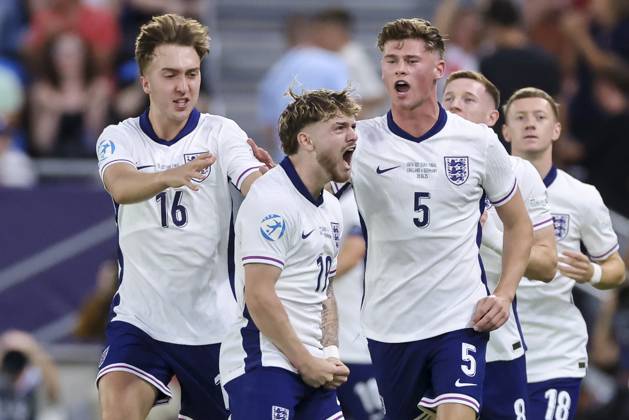 Harvey Elliott England celebrates his goal for 1-0 with Jack Hinshelwood England and Charlie Cresswell England , UEFA European Under 21 Championship 2025 Final, England v Germany Final, National Football Stadium on June 28, 2025 in Bratislava, Slovakia Photo by Marco Steinbrenner DeFodi Images Harvey Elliott England celebrates his goal with teammates with Jack Hinshelwood England and Charlie Cresswell England , UEFA European Under 21 Championship 2025 Final, England v Germany Final, National Football Stadium, June 28, 2025 in Bratislava, Slovakia Photo by Marco Steinbrenner DeFodi Images
