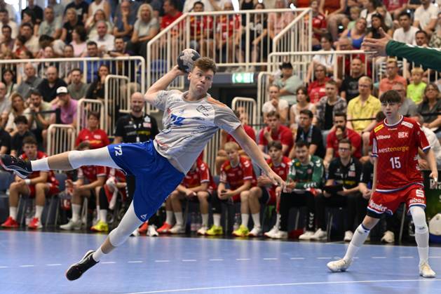GER, 2 HBL, Repechage, Tusem Essen vs Dessau Rosslauer HV 06 29 6 2025 Essen, Sporthalle am Hallo, GER, 2 HBL, Repechage, Tusem Essen vs Dessau Rosslauer HV 06 2 HBL regulations prohibit any use of photographs as image sequences and or quasi video in the picture Tim Maximilian Hertzfeld Dessau Rosslauer HV06 72 at the circle NordphotoxGmbHx xFreund nph00018