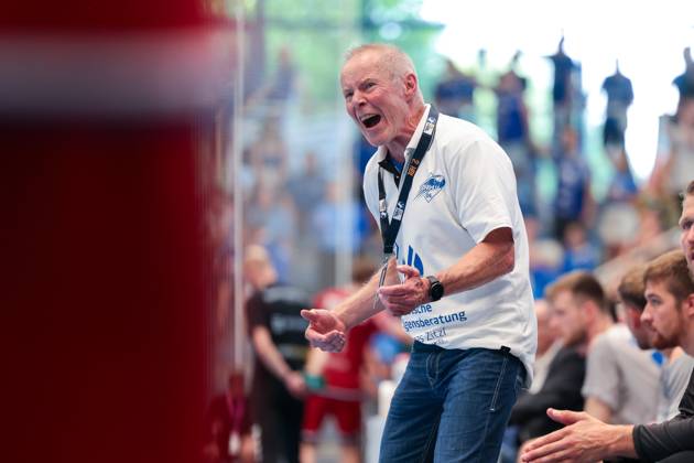 29 06 2025, 2 Handball Bundesliga, Catch-up match, TuSEM Essen Dessau Rosslauer HV 06, Coach Uwe Jungandreas shouts, Essen Sporthalle Am Hallo NRW Germany xRHR PHOTO DEx Copyright: DennisxEwert RHR-FOTOx RHR-FOTO DE