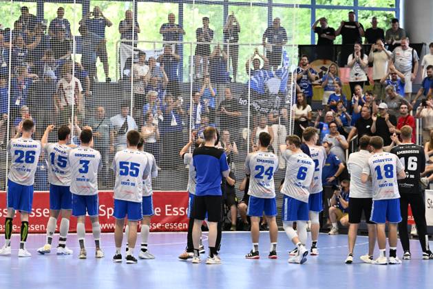 GER, 2 HBL, Repechage, Tusem Essen vs Dessau Rosslauer HV 06 29 6 2025 Essen, Sporthalle am Hallo, GER, 2 HBL, Repechage, Tusem Essen vs Dessau Rosslauer HV 06 2 HBL regulations prohibit any use of photographs as image sequences and or quasi video in the picture Dessau players cheering after the final whistle in front of the fans traveling with them NordphotoxGmbHx xFreund nph00018