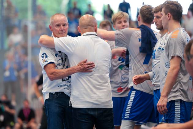 29 06 2025, 2 Handball Bundesliga, Catch-up match, TuSEM Essen Dessau Rosslauer HV 06, Coach Uwe Jungandreas is relieved after the win, Essen Sporthalle Am Hallo NRW Germany xRHR PHOTO DEx Copyright: DennisxEwert RHR-FOTOx RHR-FOTO DE