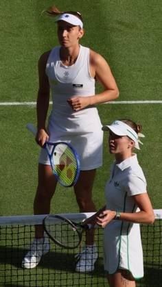Belgian Elise Mertens reacts during a tennis match against Ukrainian Svitolina, in the third round of the women s singles at the 2025 Wimbledon grand slam tournament, Friday 04 July 2025 at the All England Tennis Club, in South-West London, Britain. BENOITxDOPPAGNE x128423836x