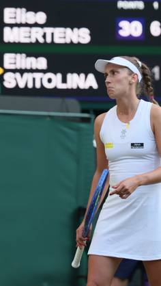Belgian Elise Mertens reacts during a tennis match against Ukrainian Svitolina, in the third round of the women s singles at the 2025 Wimbledon grand slam tournament, Friday 04 July 2025 at the All England Tennis Club, in South-West London, Britain. BENOITxDOPPAGNE x128429934x