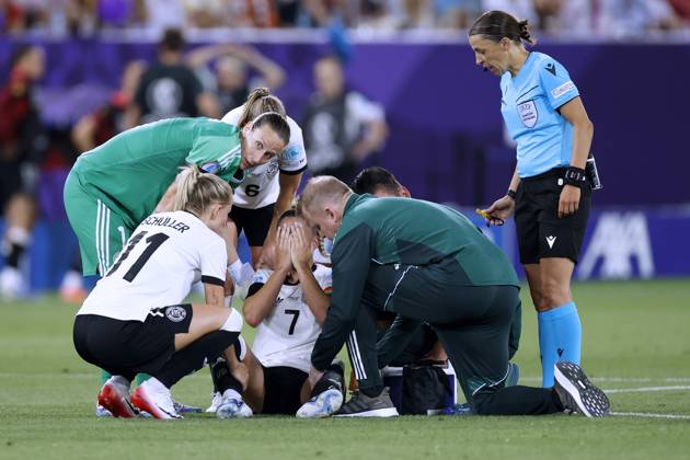 GWINN Giulia captain Germany suffered a serious injury in the first half and had to be replaced by SCHUELLER Lea and goalkeeper BERGER Ann Katrin UEFA Womens EURO 2025 in Switzerland Preliminary round match Germany Poland 2 0 on 04 07 2025 in St Gallen Copyright: xLacixPerenyix