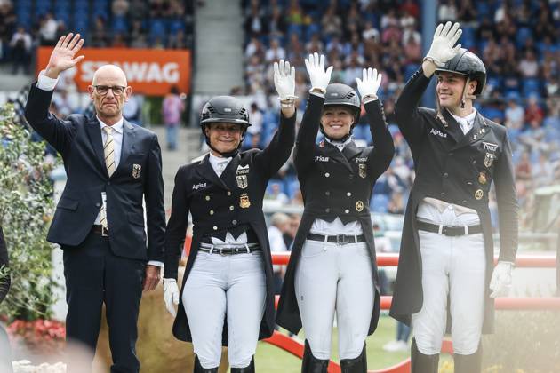Pferdesport, CHIO Aachen, Dressur, Siegerehrung Lambertz Nationenpreis