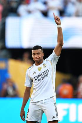 (250706) -- NEW JERSEY, July 6, 2025 -- Kylian Mbappe of Real Madrid celebrates a goal during the quarterfinal match between Real Madrid (Spain) and Borussia Dortmund (Germany) at the FIFA Club World Cup 2025 in New Jersey, the United States, July 5, 2025. ) (SP)U.S.-NEW JERSEY-FOOTBALL-FIFA CLUB WORLD CUP-QUARTERFINALS-REAL MADRID VS BORUSSIA DORTMUND WuxXiaoling