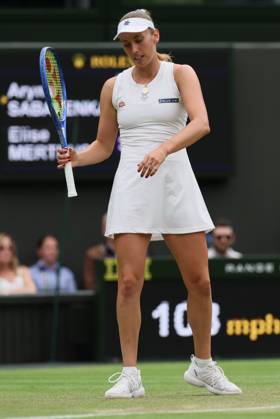 Belgian Elise Mertens reacts during a tennis match between Belgian Mertens and Belarusian Sabalenka, in the round of 16 of the women s singles at the 2025 Wimbledon grand slam tournament, Sunday 06 July 2025 at the All England Tennis Club, in South-West London, Britain. BENOITxDOPPAGNE x128546707x