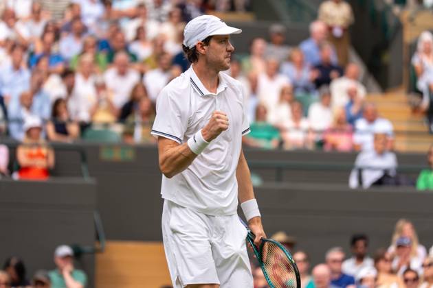 2025-07-06 Wimbledon 2025 LONDON, ENGLAND - JULY 6: Nicolas Jarry of Chile during Wimbledon 2025 at All England Lawn Tennis & Croquet Club on July 6, 2025 in London, England. London All England Lawn Tennis & Croquet Club England Content not available for redistribution in The Netherlands directly or indirectly through any third parties. Copyright: xMarleenxFouchierx