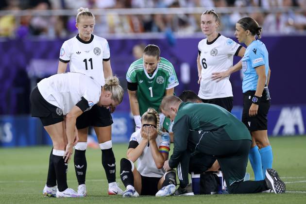 GWINN Giulia captain of Team Germany suffered a serious injury in the first half and had to be replaced by SCHUELLER Lea and goalkeeper BERGER Ann Katrin and KNAAK Rebecca UEFA Womens Football EURO 2025 in Switzerland Preliminary round match Germany Poland 2 0 on 04 07 2025 in St Gallen Copyright: xLacixPerenyix