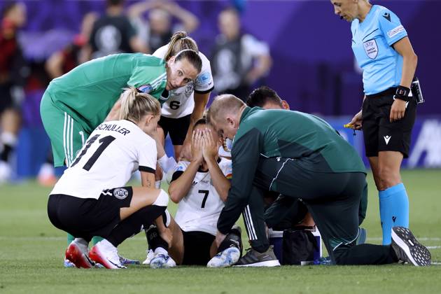 GWINN Giulia captain of Team Germany suffered a serious injury in the first half and had to be replaced by SCHUELLER Lea and goalkeeper BERGER Ann Katrin and KNAAK Rebecca UEFA Womens Football EURO 2025 in Switzerland Preliminary round match Germany Poland 2 0 on 04 07 2025 in St Gallen Copyright: xLacixPerenyix