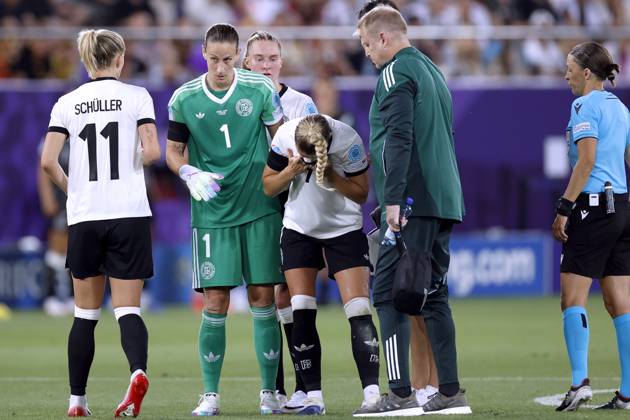 GWINN Giulia captain of Team Germany suffered a serious injury in the first half and had to be replaced by SCHUELLER Lea and goalkeeper BERGER Ann Katrin and KNAAK Rebecca UEFA Womens Football EURO 2025 in Switzerland Preliminary round match Germany Poland 2 0 on 04 07 2025 in St Gallen Copyright: xLacixPerenyix
