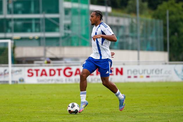 FC Schalke 04 training camp Neustift im Stubaital test match 09 07 2025 FC Schalke 04 vs Panathinaikos Athens Silberstadt Arena Schwaz, Austria Anton Donkor Schalke 04 Copyright: xLukaxKolanovicx