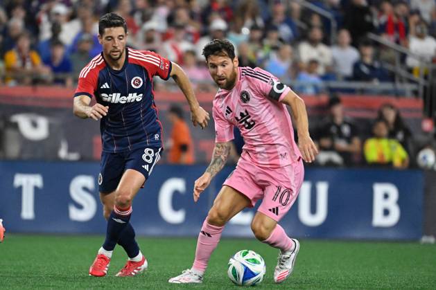 July 9, 2025; Foxborough, Massachusetts, USA; Inter Miami forward Lionel Messi (10) controls the ball against New England Revolution midfielder Matt Polster (8) during the second half at Gillette Stadium. CSM Foxborough USA - ZUMAc04_ 20250709_zma_c04_078 Copyright: xEricxCanhax
