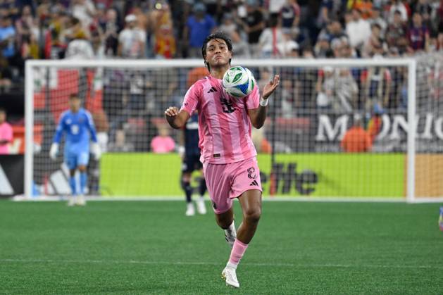 July 9, 2025; Foxborough, Massachusetts, USA; Inter Miami midfielder Telasco Segovia (8) in control of the ball against the New England Revolution during the second half at Gillette Stadium. CSM Foxborough USA - ZUMAc04_ 20250709_zma_c04_101 Copyright: xEricxCanhax