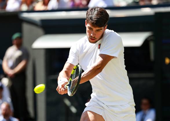 Carlos Alcaraz ESP, Mens Singles, Gentlemen s Singles Tennis Wimbledon 2025 Grand Slam ITF ATP WTA AELTC London Great Britain 11 July 2025 Carlos Alcaraz ESP , Mens Singles, Gentlemen s Singles Tennis Wimbledon 2025 Grand Slam ITF ATP WTA AELTC London Great Britain 11 July 2025 Copyright: xJuergenxHasenkopfx