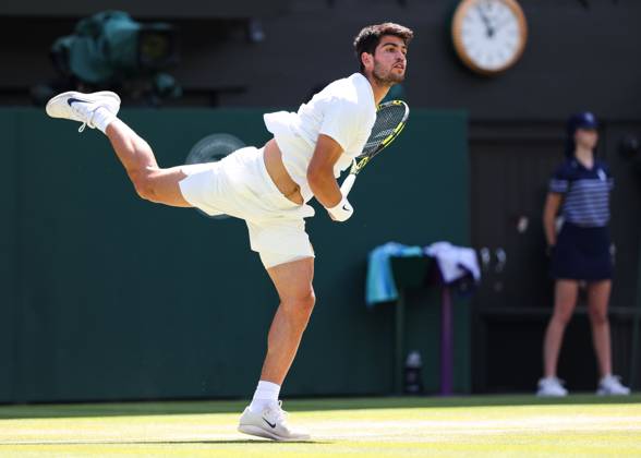 Carlos Alcaraz ESP , Mens Singles, Gentlemen s Singles Tennis Wimbledon 2025 Grand Slam ITF ATP WTA AELTC London Great Britain 11 July 2025 Copyright: xJuergenxHasenkopfx