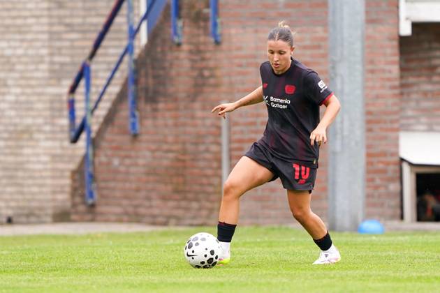 2025-07-11 PEC Zwolle Women v Bayer Leverkusen Women - Pre-season friendly WEZEP, NETHERLANDS - JULY 11: Merino Gonzalez of Bayer Leverkusen 04 during the Pre-season friendly match between PEC Zwolle Women and Bayer Leverkusen Women at Sportpark Mulderssingel on July 11, 2025 in Wezep, Netherlands. Wezep Sportpark Mulderssingel Netherlands Content not available for redistribution in The Netherlands directly or indirectly through any third parties. Copyright: xAndrexWeeningx