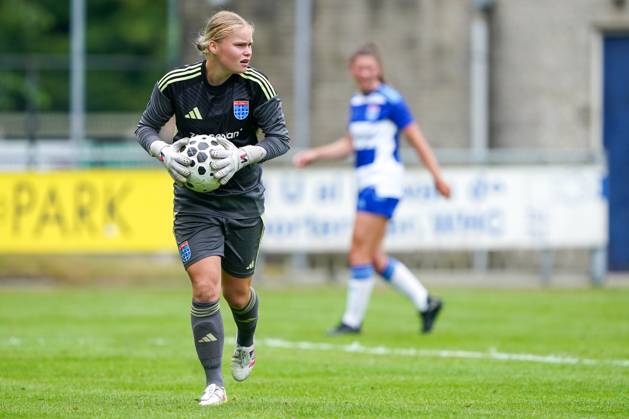 2025-07-11 PEC Zwolle Women v Bayer Leverkusen Women - Pre-season friendly WEZEP, NETHERLANDS - JULY 11: Noa Tissingh of PEC Zwolle during the Pre-season friendly match between PEC Zwolle Women and Bayer Leverkusen Women at Sportpark Mulderssingel on July 11, 2025 in Wezep, Netherlands. Wezep Sportpark Mulderssingel Netherlands Content not available for redistribution in The Netherlands directly or indirectly through any third parties. Copyright: xAndrexWeeningx