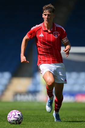 Chesterfield v Nottingham Forest - Pre-Season Friendly Ryan Yates of Nottingham Forest is in action during the pre-season friendly match between Chesterfield and Nottingham Forest at the SMH Group Stadium in Chesterfield, England, on July 12, 2025. Chesterfield Derbyshire United Kingdom Copyright: xMIxNewsx originalFilename:fletcher-chesterf250712_np0Js