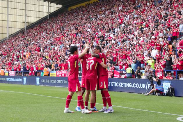 Fußball Vorsaison-Freundschaftsspiel Preston North End gegen Liverpool 13. Juli 2025 Vorsaison-Freundschaftsspiel Preston North End gegen Liverpool Darwin Nunez von Liverpool R jubelt nach seinem 2. Tor Foto Simon Stacpoole Abseits Preston UK  Copyright: xSimonxStacpoolexOffside