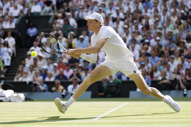 Tennis: Wimbledon championships Jannik Sinner of Italy plays against Carlos Alcaraz of Spain in the men s singles final at the Wimbledon tennis tournament in London on July 13, 2025.  A14AA0004721901P