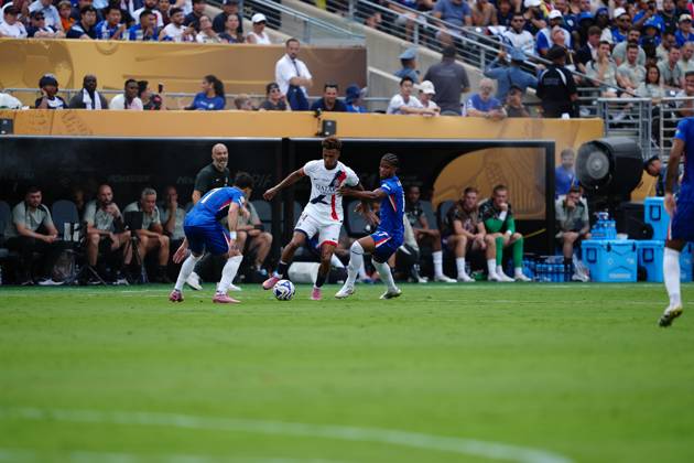 Medal ceremony for players of chelsea and psg :fifa club world cup 2925. (spo) medal ceremony for players of chelsea and psg :fifa club world cup 2925. July 13, 2025, new jersey, usa: medal ceremony of finalists of fifa club world cup 2025 presented by us president donald trump and fifa president gianni infantino after soccer match between chelsea and psg valid for the finals of fifa club world cup 2025 at metlife stadium in new jersey. Chelsea won 3-0. (Foto: Briant Mendez Thenews2 imago images) SPO Copyright: xBriantxmendezx