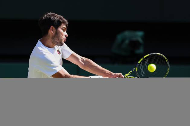 Carlos Alcaraz ESP , Mens Singles, Gentlemen s Singles Tennis Wimbledon 2025 Grand Slam ITF ATP WTA AELTC London Great Britain 11 July 2025 Copyright: xJuergenxHasenkopfx