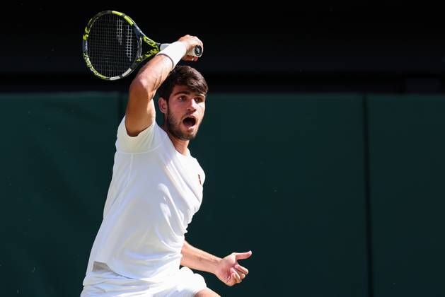 Carlos Alcaraz ESP , Mens Singles, Gentlemen s Singles Tennis Wimbledon 2025 Grand Slam ITF ATP WTA AELTC London Great Britain 11 July 2025 Copyright: xJuergenxHasenkopfx