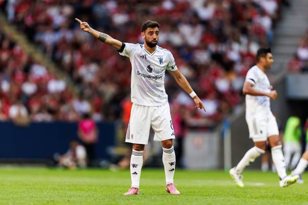250719 Bruno Fernandes of Manchester United during the friendly football match between Manchester United and Leeds United on July 19, 2025 in Stockholm Photo Tobias Sterner BILDBYRAN COP 254 TS0371 fotboll football soccer fotball träningsmatch friendly match manchester united leeds united bbeng Copyright: TOBIASxSTERNER BB250719TS017
