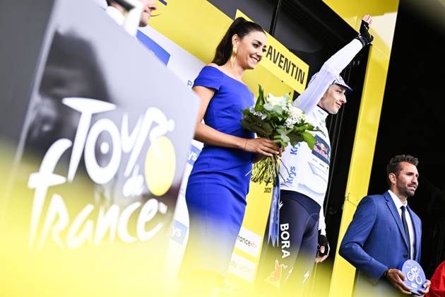 German Florian Lipowitz of RedBull-BORA-hansgrohe celebrates on the podium in the white jersey for best young rider after stage 14 of the 2025 Tour de France cycling race, from Pau to Luchon-Superbagneres (183 km), on Saturday 19 July 2025 in France. The 112th edition of the Tour de France starts on Saturday 5 July in Lille, France, and will finish in Paris, France on the 27th of July. JASPERxJACOBS  x129573199x