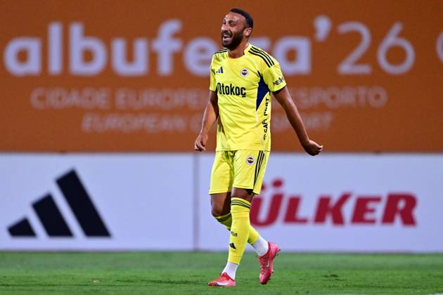 Uniao de Leiria v Fenerbahce - Friendlies ALBUFEIRA, PORTUGAL - JULY 20: Cenk Tosun of Fenerbahce celebrates a goal during the pre-season preparation match between Fenerbahce and Uniao de Leiria at Estadio Municipal de Albufeira in Albufeira, Portugal on July 20, 2025. Serhat Cagdas Anadolu Albufeira Portugal. Editorial use only. Please get in touch for any other usage. Copyright: x2025xAnadoluxSerhatxCagdasx