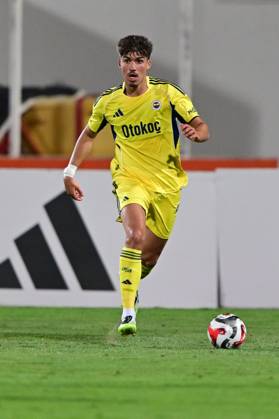 Uniao de Leiria v Fenerbahce - Friendlies ALBUFEIRA, PORTUGAL - JULY 20: Yusuf Akcicek of Fenerbahce in action during a pre-season preparation match between Fenerbahce and Uniao de Leiria at Estadio Municipal de Albufeira in Albufeira, Portugal on July 20, 2025. Serhat Cagdas Anadolu Albufeira Portugal. Editorial use only. Please get in touch for any other usage. Copyright: x2025xAnadoluxSerhatxCagdasx
