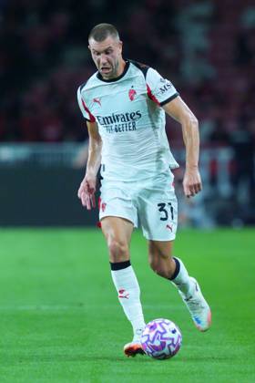 Arsenal FC V AC Milan - Pre-Season Friendly Match Strahinja Pavlovic of AC Milan is in action during the pre-season friendly match between Arsenal FC and AC Milan at National Stadium in Singapore on July 23, 2025. Singapore Singapore Copyright: xSuhaimixAbdullahx originalFilename:abdullah-notitle250723_nplJy