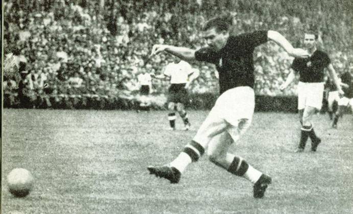 Football World Cup in the Switzerland Final Germany Hungary 3 2 2 2 u B Z Ferenc Puskas Hun , the the First goal for The Magyars reached 07 04 1954 in Berne Wankdorf Stadium Switzerland Archive