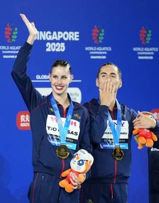 World Aquatics Championships 2025 Singapore World Aquatics Championships 2025, Singapore ðü July 25 10:02 AM SGT ðüÖ Gold Spain ðü‡ªðü‡¸ Dennis Gonzalez Boneu & Iris Tio Casas deliver a mesmerizing free routine to top the podium. ðü¥ˆ Silver Neutral Athletes ðü‡·ðü‡º (NAB) Aleksandr Maltsev & Olesia Platonova secure silver with trademark elegance and precision. ðü¥‰ Bronze Great Britain ðü‡¬ðü‡ß Ranjuo Tomblin & Isabelle Thorpe impress judges and audiences alike, taking home bronze. Golden Grace from Spain! Dennis Gonzalez & Iris Tio claim top honors in the Mixed Duet Free Final, edging out NAB™s Maltsev & Platonova, while Britain™s Tomblin & Thorpe round off the podium in Singapore. Singapore Aquatics Centre Singapore Copyright: xSeshadrixSukumarx
