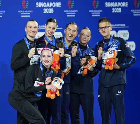 World Aquatics Championships 2025 Singapore World Aquatics Championships 2025, Singapore ðü July 25 10:02 AM SGT ðüÖ Gold Spain ðü‡ªðü‡¸ Dennis Gonzalez Boneu & Iris Tio Casas deliver a mesmerizing free routine to top the podium. ðü¥ˆ Silver Neutral Athletes ðü‡·ðü‡º (NAB) Aleksandr Maltsev & Olesia Platonova secure silver with trademark elegance and precision. ðü¥‰ Bronze Great Britain ðü‡¬ðü‡ß Ranjuo Tomblin & Isabelle Thorpe impress judges and audiences alike, taking home bronze. Golden Grace from Spain! Dennis Gonzalez & Iris Tio claim top honors in the Mixed Duet Free Final, edging out NAB™s Maltsev & Platonova, while Britain™s Tomblin & Thorpe round off the podium in Singapore. Singapore Aquatics Centre Singapore Copyright: xSeshadrixSukumarx