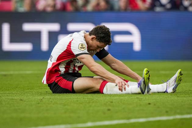 EINDHOVEN - Ruben van Bommel of PSV Eindhoven balks at a missed opportunity during the friendly match between PSV Eindhoven and Athletic Club Bilbao at Phillips Stadium on July 26, 2025 in Eindhoven, Netherlands. ANP TOBIAS KLEUVER Pre-Season Friendly 2025-2026 xVIxANPxSportx xxANPxIVx 532269894 originalFilename: 532269894