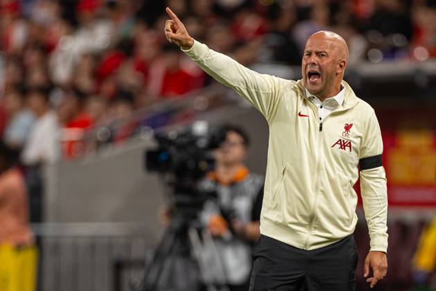 Football - Pre-Season - Liverpool FC v AC Milan HONG KONG - Saturday, July 26, 2025: Liverpool s head coach Arne Slot during the Hong Kong Football Festival 2025 pre-season match between Liverpool FC and AC Milan at the Kai Tak Stadium. (Photo by David Rawcliffe Propaganda) HONG KONG Kai Tak Stadium HONG KONG CHINA Copyright: xPropagandaxPhotoxAgencyx 2025-07-26-270-Liverpool_AC_Milan