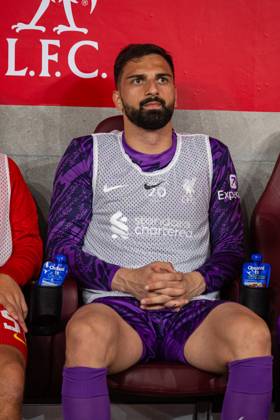 Football - Pre-Season - Liverpool FC v AC Milan HONG KONG - Saturday, July 26, 2025: Liverpool s goalkeeper Giorgi Mamardashvili during the Hong Kong Football Festival 2025 pre-season match between Liverpool FC and AC Milan at the Kai Tak Stadium. (Photo by David Rawcliffe Propaganda) HONG KONG Kai Tak Stadium HONG KONG CHINA Copyright: xPropagandaxPhotoxAgencyx 2025-07-26-110-Liverpool_AC_Milan