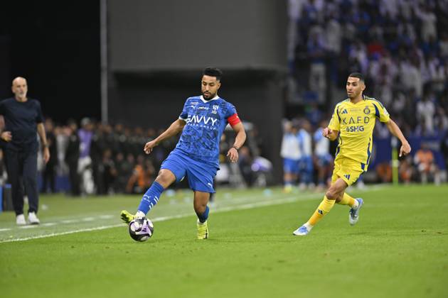 Al Hilal v Al Nassr - Saudi Pro League RIYADH, SAUDI ARABIA - APRIL 04: Salem Al-Dawsari of Al Hilal competes during the Saudi Pro League match between Al Hilal v Al Nassr in the Kingdom Arena on April 04, 2025 in Riyadh, Saudi Arabia. Riyad Suudi Arabistan. Editorial use only. Please get in touch for any other usage.  Copyright: x2025xAnadoluxMohammedxSaadx