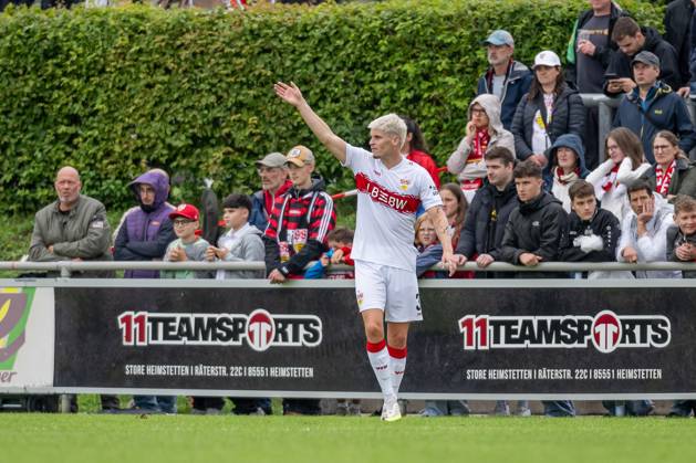 Ramon Hendriks VfB Stuttgart, 3 GER, VfB Stuttgart vs Toulouse FC, Football, Test match, Season 2025 2026, 02 08 2025 DFL DFB REGULATIONS PROHIBIT ANY USE OF PHOTOGRAPHS as IMAGE SEQUENCES and or QUASI VIDEO GER, VfB Stuttgart vs Toulouse FC, Football, Test match, Season 2025 2026, 02 08 2025 Heimstetten Copyright: xEibner-Pressefoto HeikexFeinerx EP_HFR