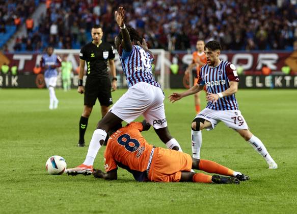 Trabzonspor v Basaksehir - Turkish Super Lig TRABZON, TURKIYE - OCTOBER 19: Batista Mendy of Trabzonspor in action during the Turkish Super Lig week 9th match between Trabzonspor and Basaksehir at Papara Park in Trabzon, Turkiye on October 19, 2024. Trabzon Turkey. Editorial use only. Please get in touch for any other usage. Copyright: x2025xAnadoluxSeyitxAhmetxEksikx