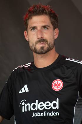 2025 08 13 xVVx Family Day of Eintracht Frankfurt v l , goalkeeper, goalkeeper Kevin Trapp Eintracht Frankfurt skeptical DFL DFB REGULATIONS PROHIBIT ANY USE OF PHOTOGRAPHS as IMAGE SEQUENCES and or QUASI VIDEO Copyright: JoaquimxFerreira